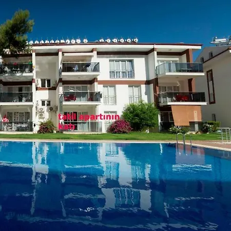 Lovely 1+1 Apart With Large Pool Appartamento