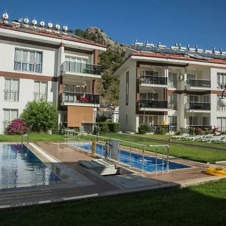 Lovely 1+1 Apart With Large Pool Appartamento